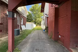 205 E Winter Ave, New Castle, PA 16101 - Photo 4