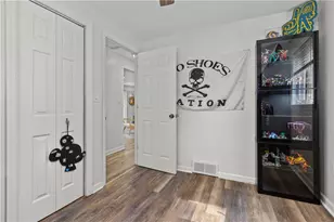 5857 Kings School Rd, Bethel Park, PA 15102 - Photo 22