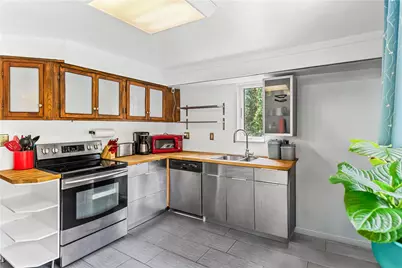 3083 Aljean Dr, Bethel Park, PA 15102 - Photo 10