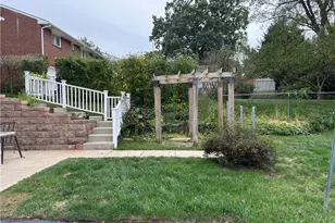 213 New Hampshire Dr, Lower Burrell, PA 15068 - Photo 28