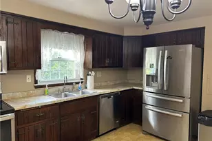 213 New Hampshire Dr, Lower Burrell, PA 15068 - Photo 6