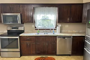 213 New Hampshire Dr, Lower Burrell, PA 15068 - Photo 6