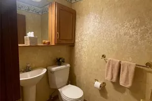 1445 Winterberry Ct, Hermitage, PA 16148 - Photo 16