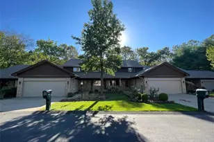 1445 Winterberry Ct, Hermitage, PA 16148 - Photo 1