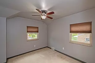 200 Ryan Dr, Scott Township, PA 15220 - Photo 14