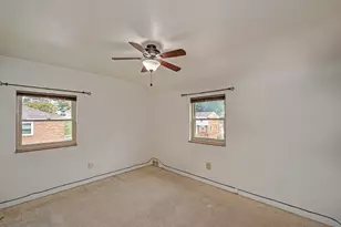 200 Ryan Dr, Scott Township, PA 15220 - Photo 12
