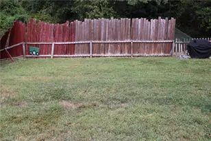 423 N Holland Ave, Rankin, PA 15104 - Photo 18