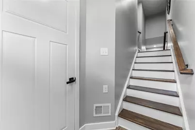 100 Curtis Court, Ross Twp, PA 15237 - Photo 2