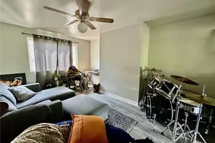 3586 Elmhurst Ave, Pittsburgh, PA 15212 - Photo 4