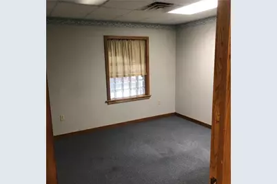 1599 N Hermitage Rd, Hermitage, PA 16148 - Photo 8