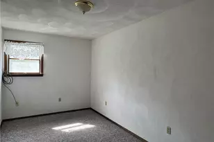 565 Indiana Rd, Washington/Creekside, PA 15732 - Photo 10