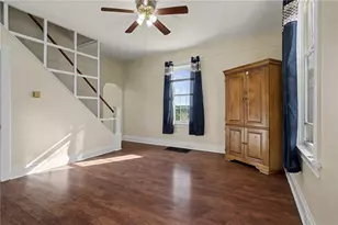 211 Crawford St, Houston, PA 15342 - Photo 8