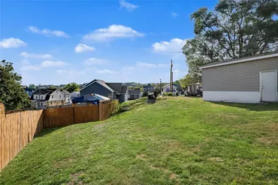 211 Crawford St, Houston, PA 15342 - Photo 24