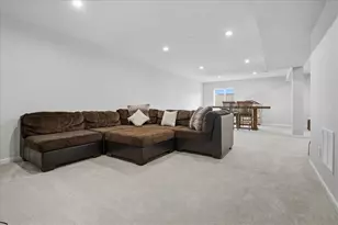 35 Dana Dr, Findlay Township, PA 15108 - Photo 44