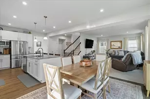 35 Dana Dr, Findlay Township, PA 15108 - Photo 18