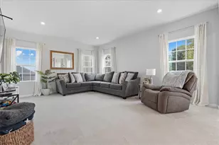 35 Dana Dr, Findlay Township, PA 15108 - Photo 8