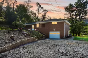 14 Holt Dr, Union Township, PA 15332 - Photo 2