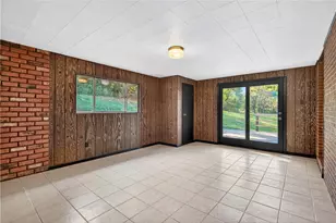 14 Holt Dr, Union Township, PA 15332 - Photo 4