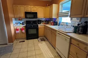 1121 5th St, Manor, PA 15692 - Photo 2