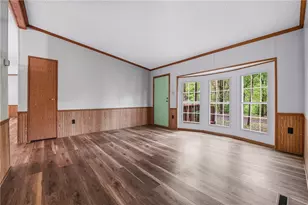 454 Mountain View Rd, Union Township, PA 16101 - Photo 2