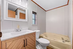 454 Mountain View Rd, Union Township, PA 16101 - Photo 8