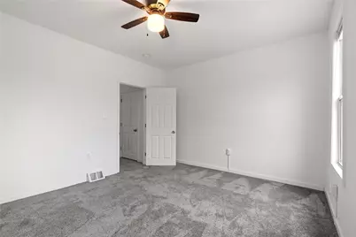 222 S 6th St, Jeannette, PA 15644 - Photo 10