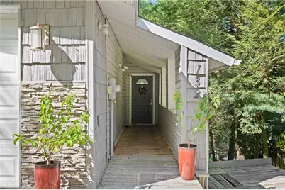 132 Berwyn Rd, Ross Twp, PA 15237 - Photo 2