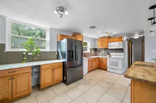 211 Stuber Rd, New Brighton, PA 15066 - Photo 12