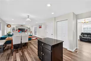 555 Gardenia Dr, Rostraver, PA 15012 - Photo 18