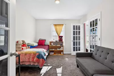 555 Gardenia Dr, Rostraver, PA 15012 - Photo 8