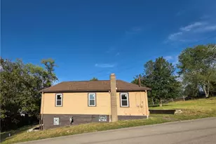 24 Rosewood Ave, Marianna Boro, PA 15345 - Photo 2