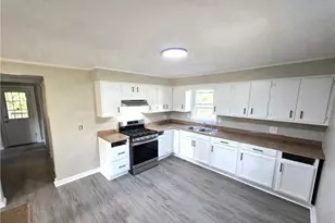 24 Rosewood Ave, Marianna Boro, PA 15345 - Photo 6