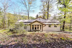 102 Snee Ln, Middlecreek Township, PA 15622 - Photo 4