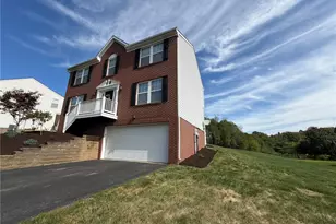205 Broadview Ct, Cranberry Township, PA 16066 - Photo 2