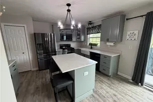 205 Broadview Ct, Cranberry Township, PA 16066 - Photo 8