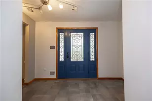 102 Huntingdon Dr, Pittsburgh, PA 15235 - Photo 2