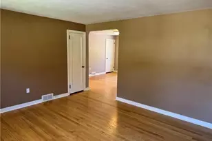 2251 Montgomery Rd, Pittsburgh, PA 15143 - Photo 8