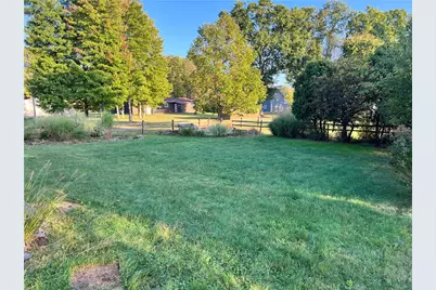8 Durst St, Hempfield Township, PA 16125 - Photo 26