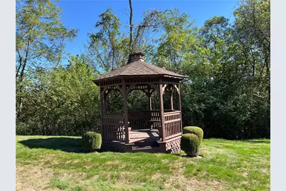 1465 Greenbriar Ct, South Park, PA 15129 - Photo 32