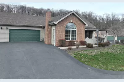 1465 Greenbriar Ct, South Park, PA 15129 - Photo 2