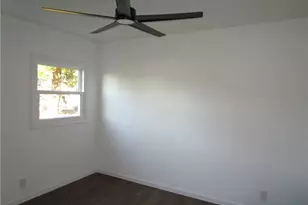 411 Emerson Ave, Farrell, PA 16121 - Photo 24