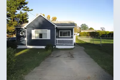 411 Emerson Ave., Farrell, PA 16121 - Photo 2