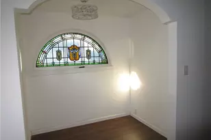 411 Emerson Ave, Farrell, PA 16121 - Photo 10