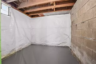 105 Williamson Rd, Hempfield Township, PA 16125 - Photo 26