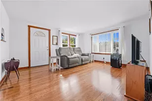 105 Williamson Rd, Hempfield Township, PA 16125 - Photo 16