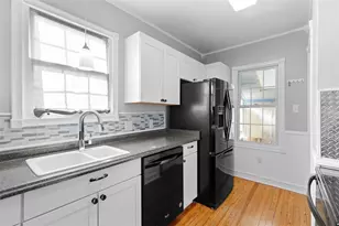 4 Pioneer Ave, Ross Twp, PA 15229 - Photo 10