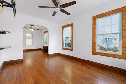 4 Pioneer Ave, Ross Twp, PA 15229 - Photo 8