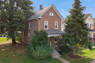 323 Oak St, Latrobe, PA 15650 - Photo 1