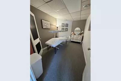 1004 Brodhead Rd, Moon-Crescent Township, PA 15108 - Photo 4