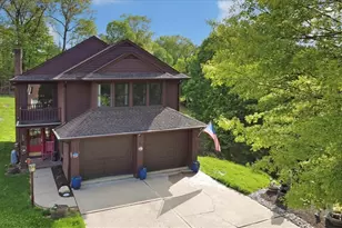 136 Heldon Dr, Moon/Crescent Twp, PA 15108 - Photo 2